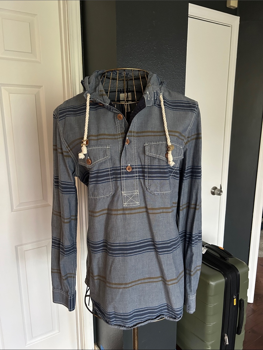 Men's Land’s End Canvas Hooded Pullover Henley Shirt